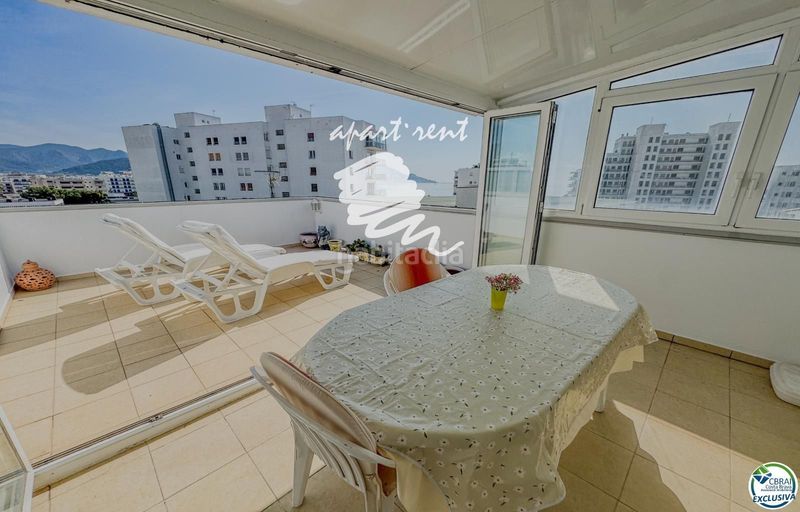 Foto d10798e4-2c1c-4c1f-ba02-c31012aa1b4f. Piso Santa Margarida piso luminoso con terraza y vistas al mar en Roses