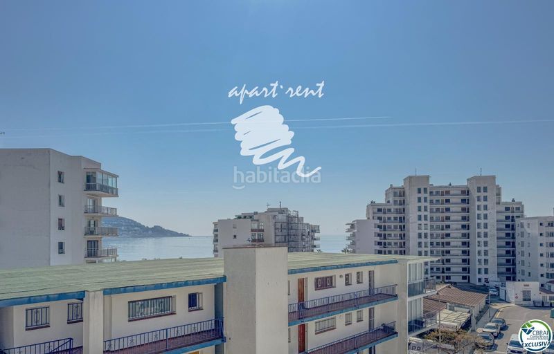 Foto d3b942bf-c7e0-4e40-a8ce-9bfcfa757230. Piso Santa Margarida piso luminoso con terraza y vistas al mar en Roses