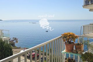 Etagenwohnung  De canyelles. Far luminoso piso con vistas al mar en el faro de roses