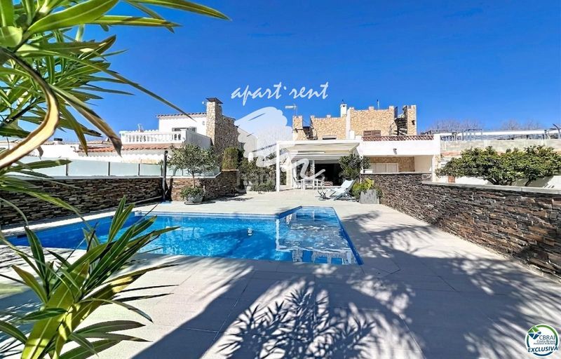 Foto 09855289-99bb-4a85-a2bc-ebf73c7c951f. Casa amb calefacció aparcament piscina a Tordera - Fluvià - Llobregat Empuriabrava