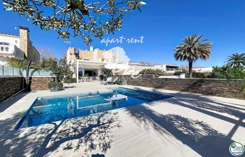 Foto a8c0e6eb-0a53-4549-b866-19bfd407d41d. Casa amb calefacció aparcament piscina a Tordera - Fluvià - Llobregat Empuriabrava