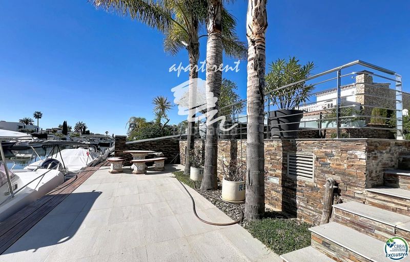 Foto b5af8f75-caa8-4ab7-b4a6-ce582436764e. Casa amb calefacció aparcament piscina a Tordera - Fluvià - Llobregat Empuriabrava