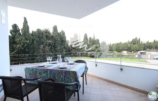 Appartamento  Pau casals. El port apartamento de 3 habitaciones con terraza y plaza de apa