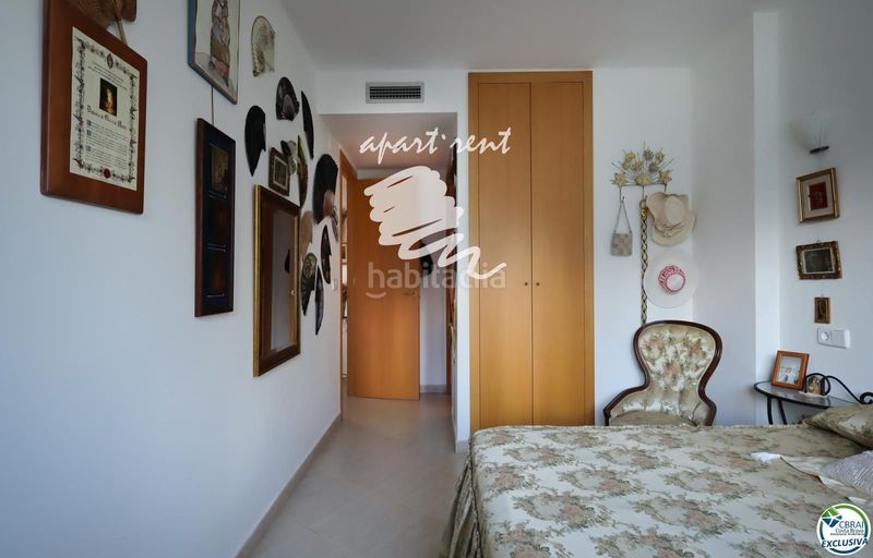 Foto ce395b1f-8d53-45fb-94bf-76792ff434e3. Pis amb calefacció aparcament a La Vila Llançà