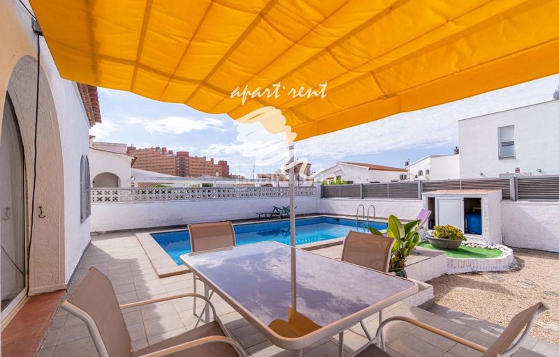 Foto 4e07158a-2bbd-42cc-a29f-5affeab904d7. Casa amb calefacció aparcament piscina a Santa Margarida Roses