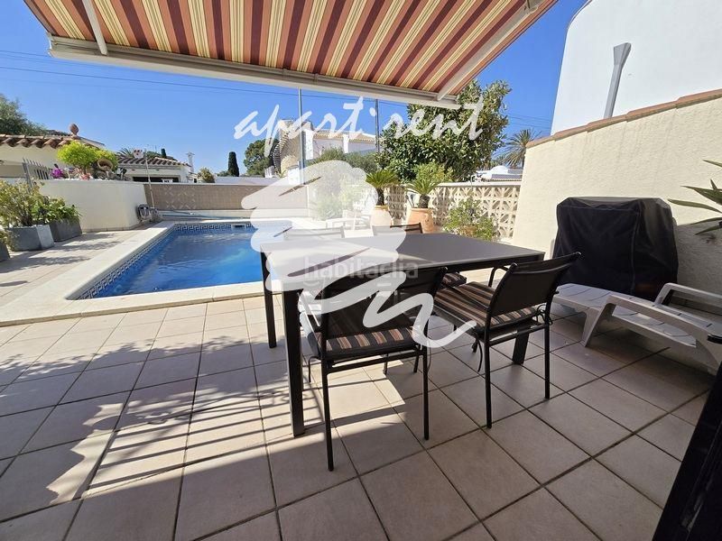 Foto b0262f48-eceb-4b50-8811-049216d357b5. Casa amb aparcament piscina a Peni Empuriabrava