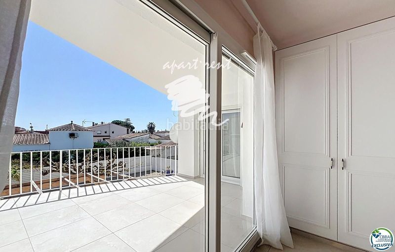 Foto 0b738651-64e3-444c-9407-4225a76d3e94. Casa amb calefacció aparcament a Peni Empuriabrava