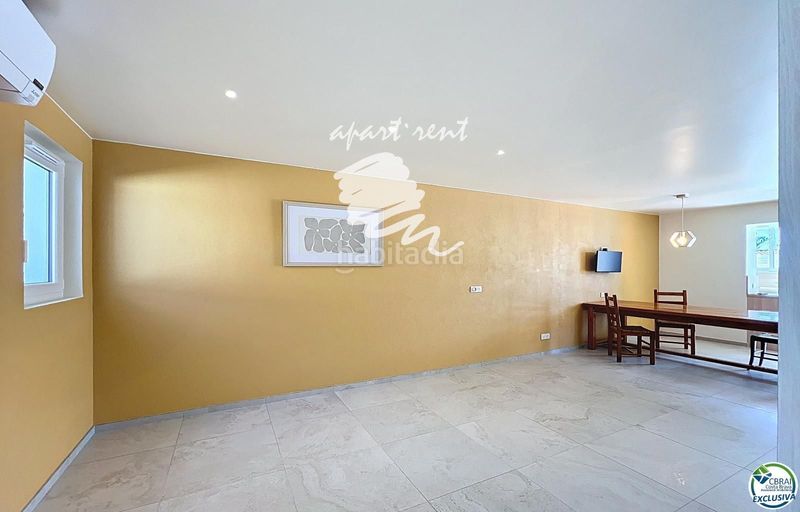 Foto 98f31627-9147-401c-9d2c-8e4ecd0e135c. Casa amb calefacció aparcament a Peni Empuriabrava