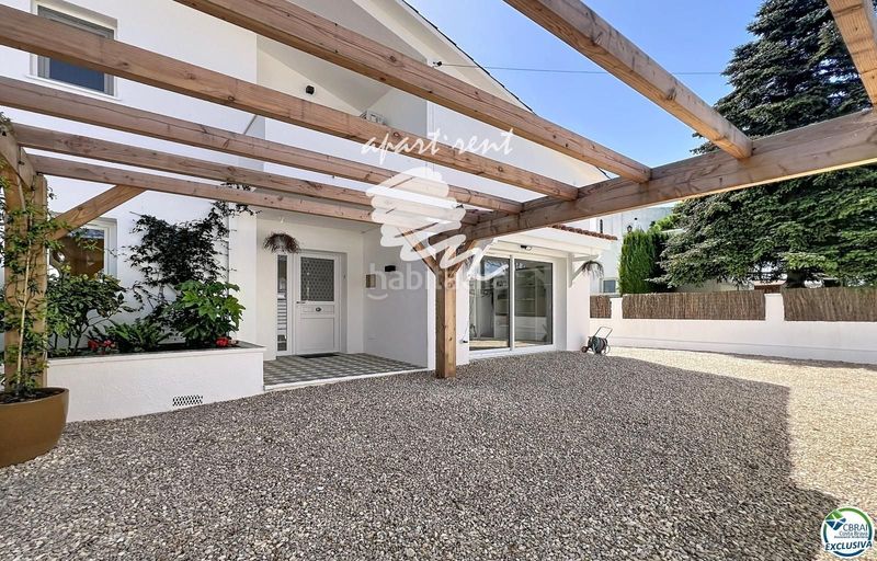 Foto d0c54b92-60df-49b7-8ff9-1a4860d7b4a7. Casa amb calefacció aparcament a Peni Empuriabrava