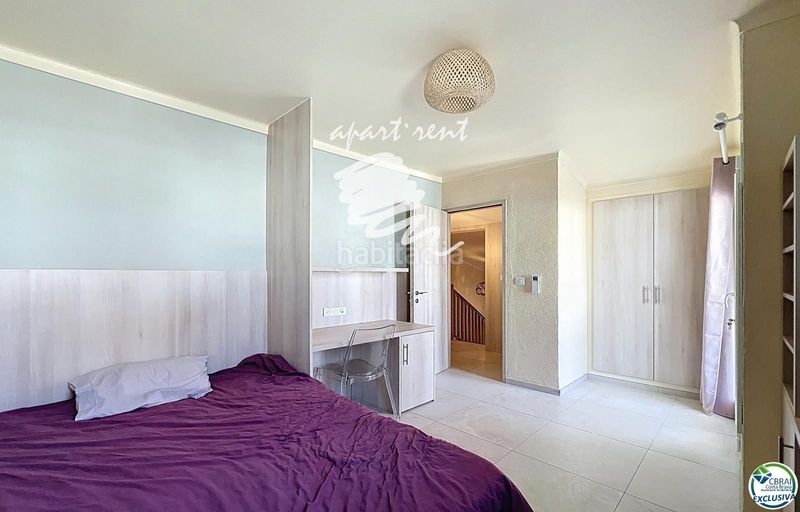 Foto f3ec2950-a512-4779-8feb-15ff74f0b57b. Casa amb calefacció aparcament a Peni Empuriabrava