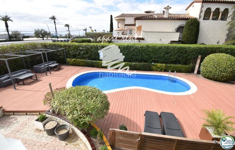 Foto 09ab5ced-598e-4677-b63c-3623433905c3. Casa amb calefacció aparcament piscina a Salins - Cavall de Mar Empuriabrava