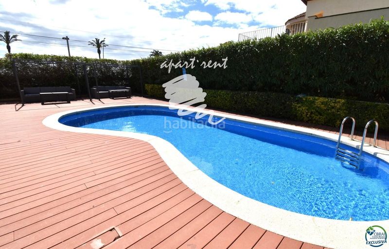 Foto 47f31140-c7c3-4062-a040-f4bb639956ca. Casa amb calefacció aparcament piscina a Salins - Cavall de Mar Empuriabrava