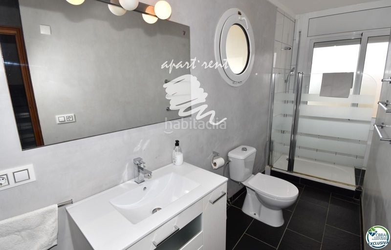 Foto bce54aaa-4994-415a-bbd7-a4b9b567afcb. Casa amb calefacció aparcament piscina a Salins - Cavall de Mar Empuriabrava