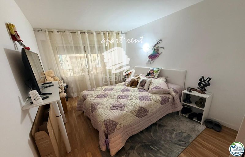 Foto a0bb3b34-51e7-494d-904d-ff794aca8e65. Pis amb calefacció a Centre Roses