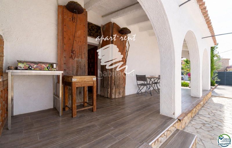 Foto a77a3da9-c9c8-44c3-b50d-e884b002117b. Casa amb calefacció aparcament piscina a Peni Empuriabrava