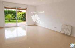 Maison  Arenal. Mas nou bonita casa en la entrada de empuriabrava