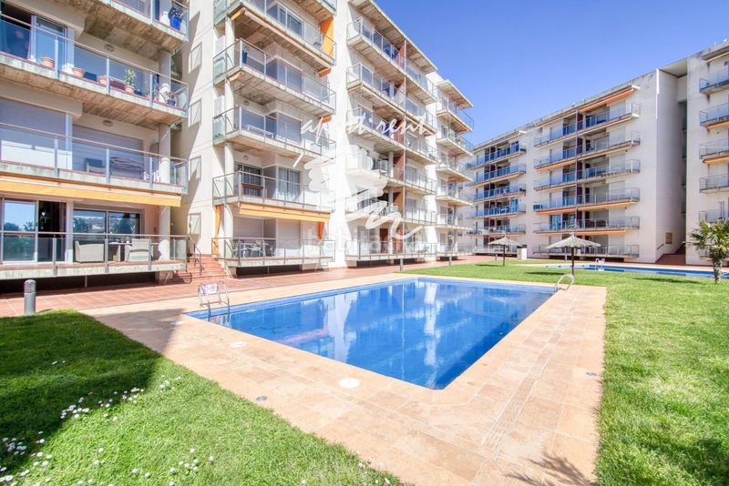 Foto d7e30cb6-d965-4bbf-8955-8eceeff49e41. Pis amb calefacció aparcament piscina a Santa Margarida Roses