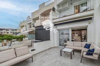 Casa  Carrer port del sol numéro. Ter preciosa casa de pescadores reformada con amarre de 8 m x 3