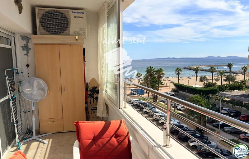Foto 65e872e7-8b76-4366-8834-cd1d163334e0. Piso holiday center primera línea, vistas espectaculares al mar, reformado en Roses