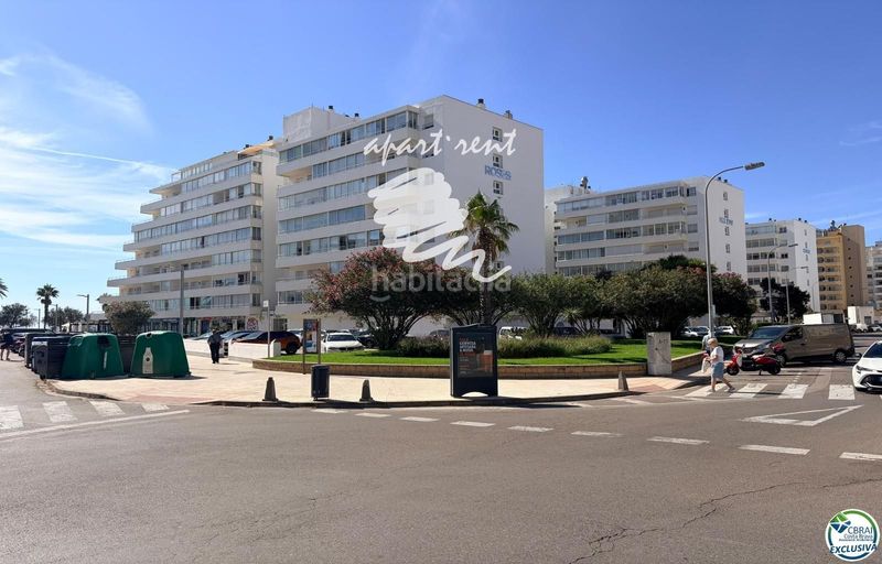 Foto ace30106-96b3-4dee-9bcb-ecce8b40b519. Piso holiday center primera línea, vistas espectaculares al mar, reformado en Roses