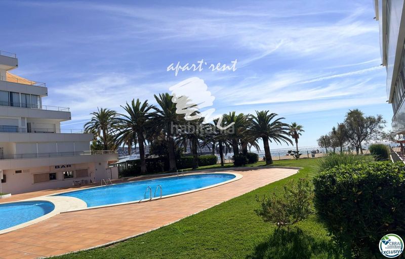 Foto fcc56abc-bb04-4cc7-b207-bfd7f6018313. Piso holiday center primera línea, vistas espectaculares al mar, reformado en Roses
