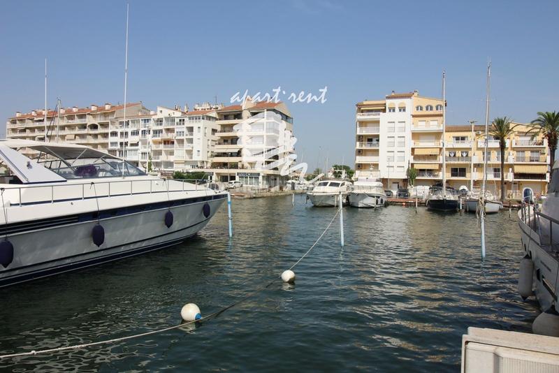Foto 4aa05b91-b385-4670-b9de-6a6ab92a3a23. Casa con parcheggio in Port Grec - Port Moxó Empuriabrava