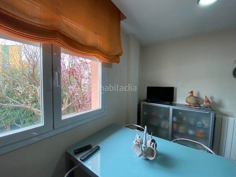 Foto ad472dbb-182e-437a-af17-c47df69365bd. Xalet a carrer ter 9 a Mont-ras