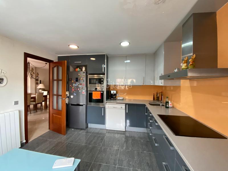 Foto dee21b92-bde4-4017-9fc3-18efba974445. Xalet a carrer ter 9 a Mont-ras