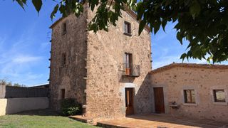 Bauernhof  Camí dels valls 1. Masía histórica reformada con vistas espectaculares.