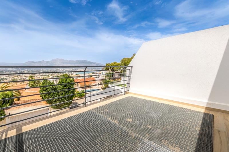 Foto d80ce83c-34c8-4c0c-8034-15538bf18cbc. Casa adossada amb calefacció aparcament piscina a Alfàs del Pi (l´)