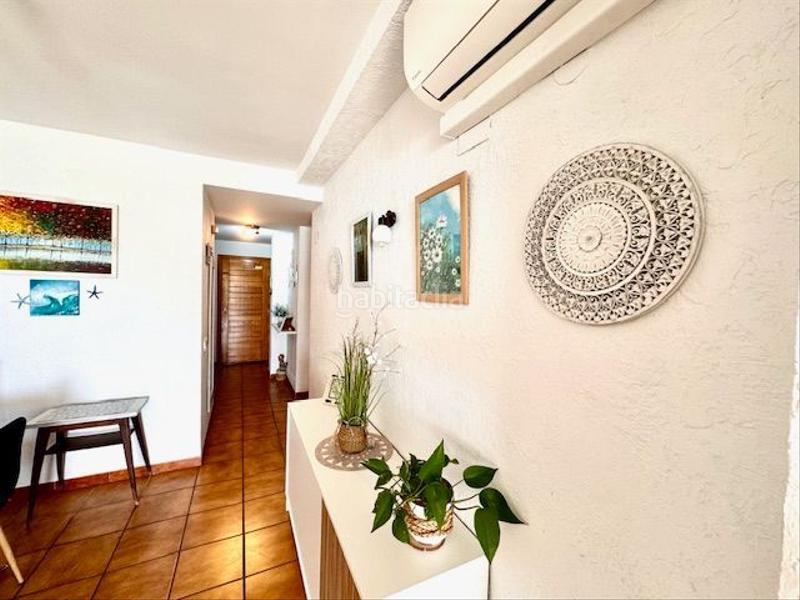 Foto e26a2176-1f19-4ce5-9625-954225c76a7c. Alquiler apartamento  en primera línea de mar con piscina y parking junto al paseo marítimo en Altea