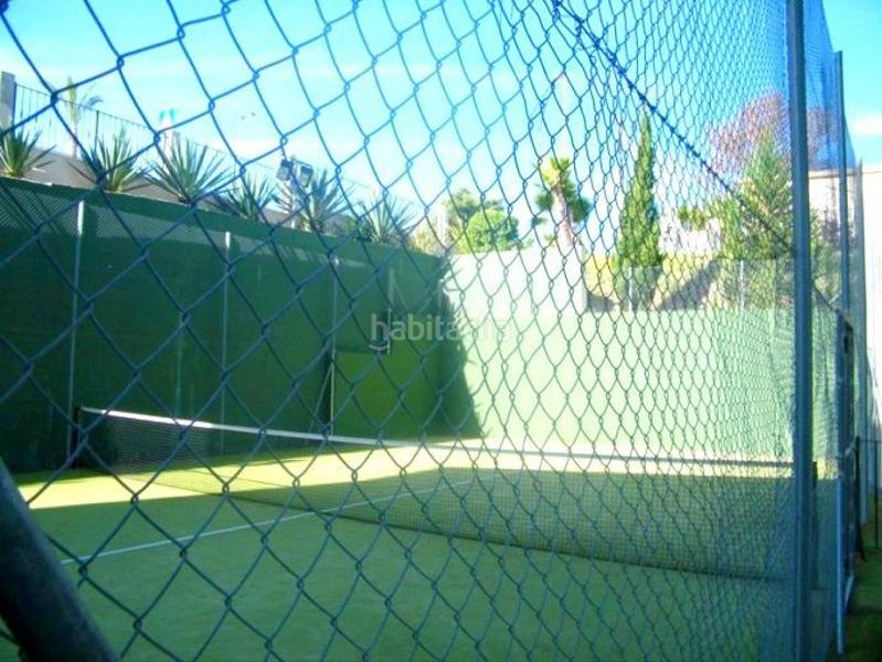 Foto 22648874-423f-4916-b009-0e975a208892. Alquiler apartamento atico duplex en urbanización con terrazas, piscina y vistas al mar en Altea