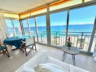 Location Appartement  Sant pere. Apartamento en el paseo marítimo con vistas al mar