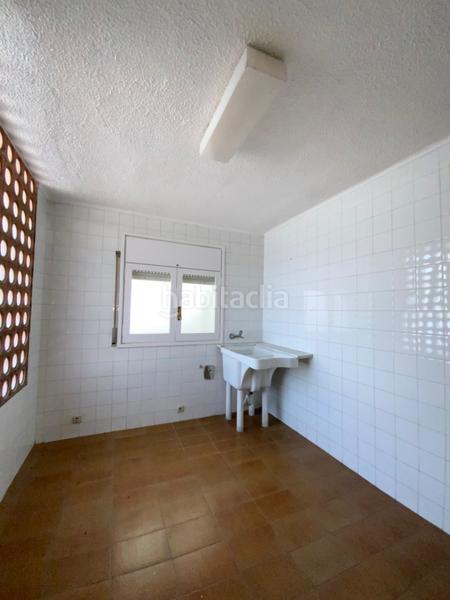 Foto 3f518082-796a-44f5-948d-8450489fa3b2. Casa adosada en el centro con jardín privado de 340 m² en Mataró