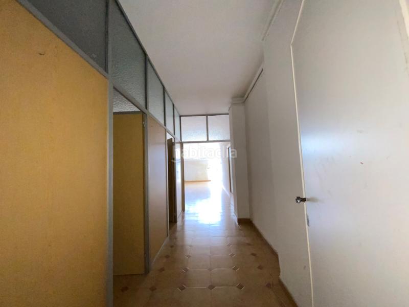Foto 9cae7e73-0196-4bd8-b227-02e84938ff25. Casa adosada en el centro con jardín privado de 340 m² en Mataró