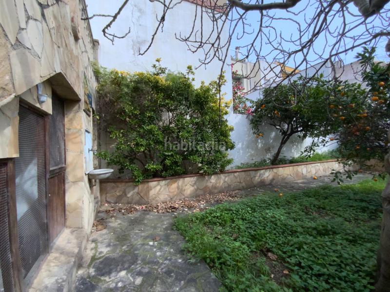 Foto ab4cf225-e5cb-46d9-ab50-b69f055bd83e. Casa adosada en el centro con jardín privado de 340 m² en Mataró