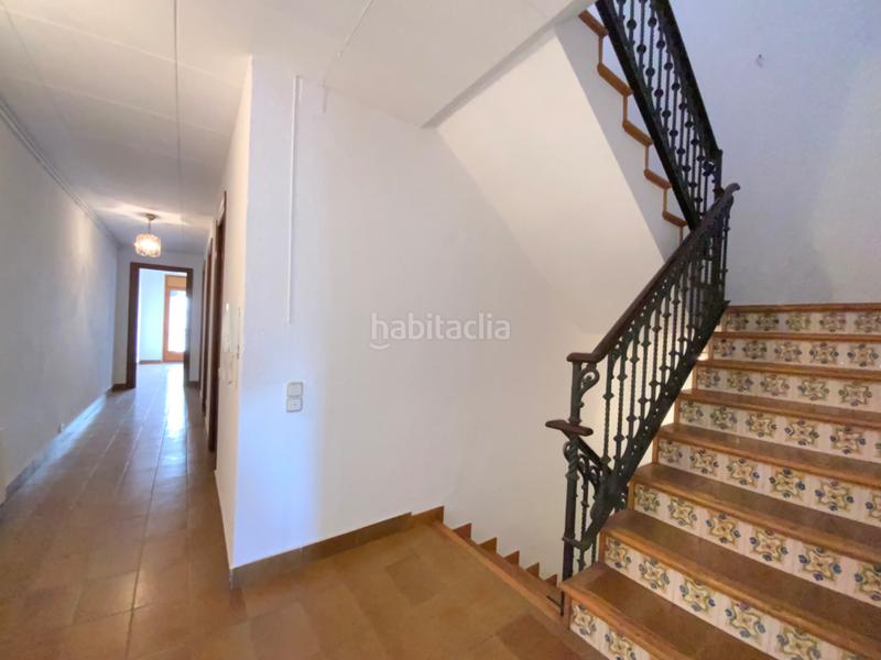 Foto df0a9fb7-c322-44ab-be31-85eb6e83952c. Casa adosada en el centro con jardín privado de 340 m² en Mataró