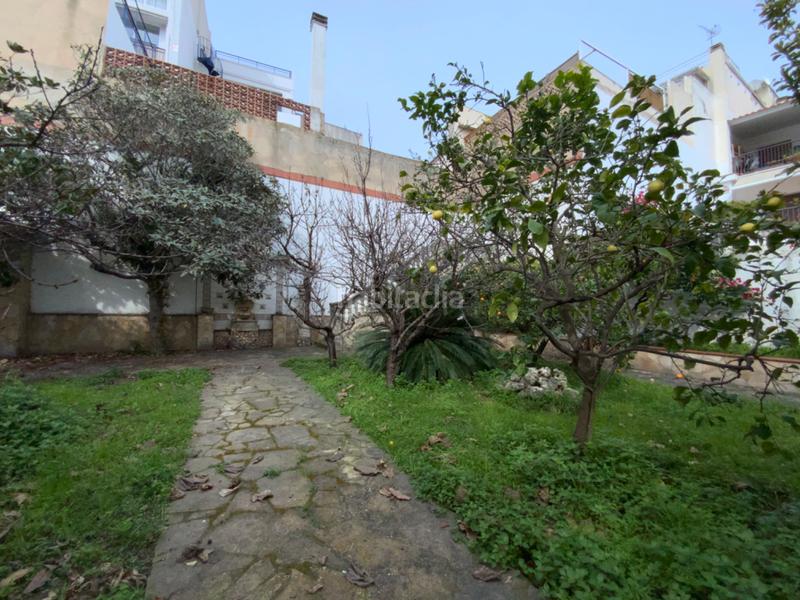 Foto e5449e0a-a465-45d9-9b8e-32b7974bd4a8. Casa adosada en el centro con jardín privado de 340 m² en Mataró