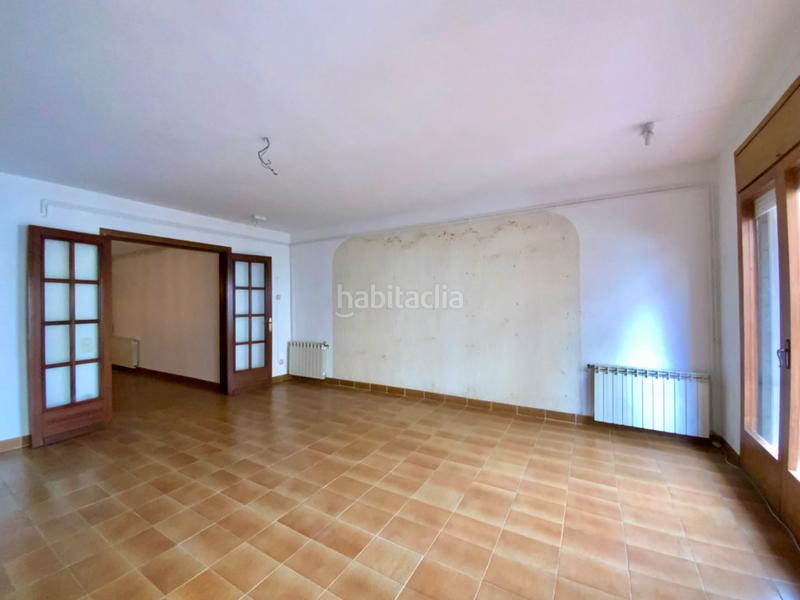Foto f081e9b8-f207-4c84-9c24-978cc9fc4be9. Casa adosada en el centro con jardín privado de 340 m² en Mataró