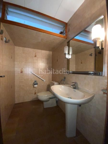 Foto f691d99c-b3ee-4cae-8c83-e3ce510f2ab0. Casa adosada en el centro con jardín privado de 340 m² en Mataró