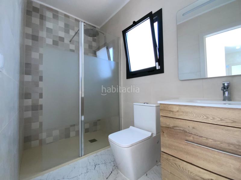 Foto dbcf1878-f337-454b-a2b1-e8f7f013b453. Casa amb calefacció aparcament a Els Molins Mataró