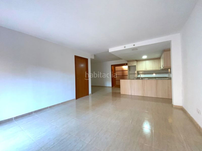 Foto b35062cf-bfe3-4db8-9379-1a351c125332. Planta baixa a Peramàs Mataró