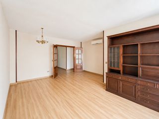 Piso en Via Europa - Parc Central. 4 habitaciones de 114m2