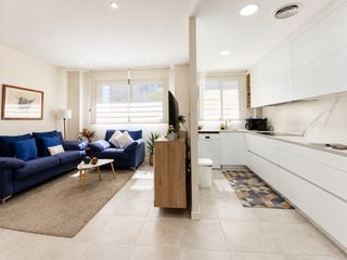 Planta baixa a Poblenou. Fantástica planta baja con terraza de 12 m²