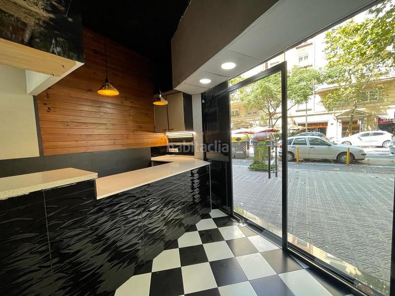 Foto f4b5a283-bef2-4440-b376-85e047490288. Alquiler local comercial local exclusivo corté inglés diagonal en Barcelona