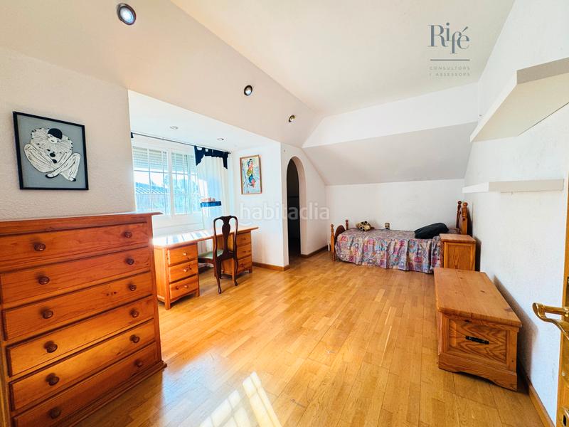 Foto 354af6ce-0200-4232-b81a-60a87df0a1ab. Chalet avec cheminée chauffage parking piscine dans Pallejà