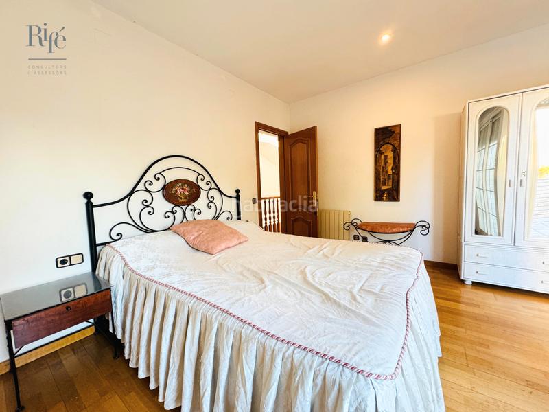 Foto 3e4e1121-552d-45c0-8ca4-fa2edd819b34. Chalet avec cheminée chauffage parking piscine dans Pallejà