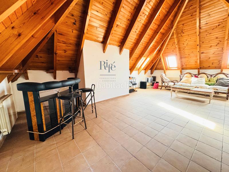 Foto c8f7619f-c0b1-48d5-87c9-58edfcde4315. Chalet avec cheminée chauffage parking piscine dans Pallejà