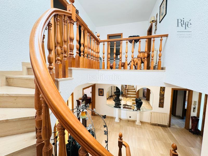 Foto ca94a56d-c3e7-432b-997d-4f7af83b87b8. Chalet avec cheminée chauffage parking piscine dans Pallejà