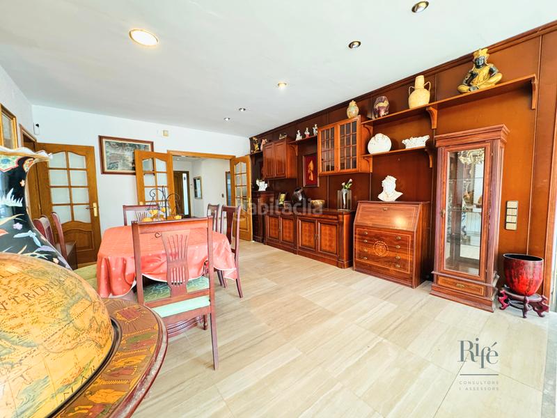 Foto d35314bc-1747-4679-84a9-141d93fa56b1. Chalet avec cheminée chauffage parking piscine dans Pallejà